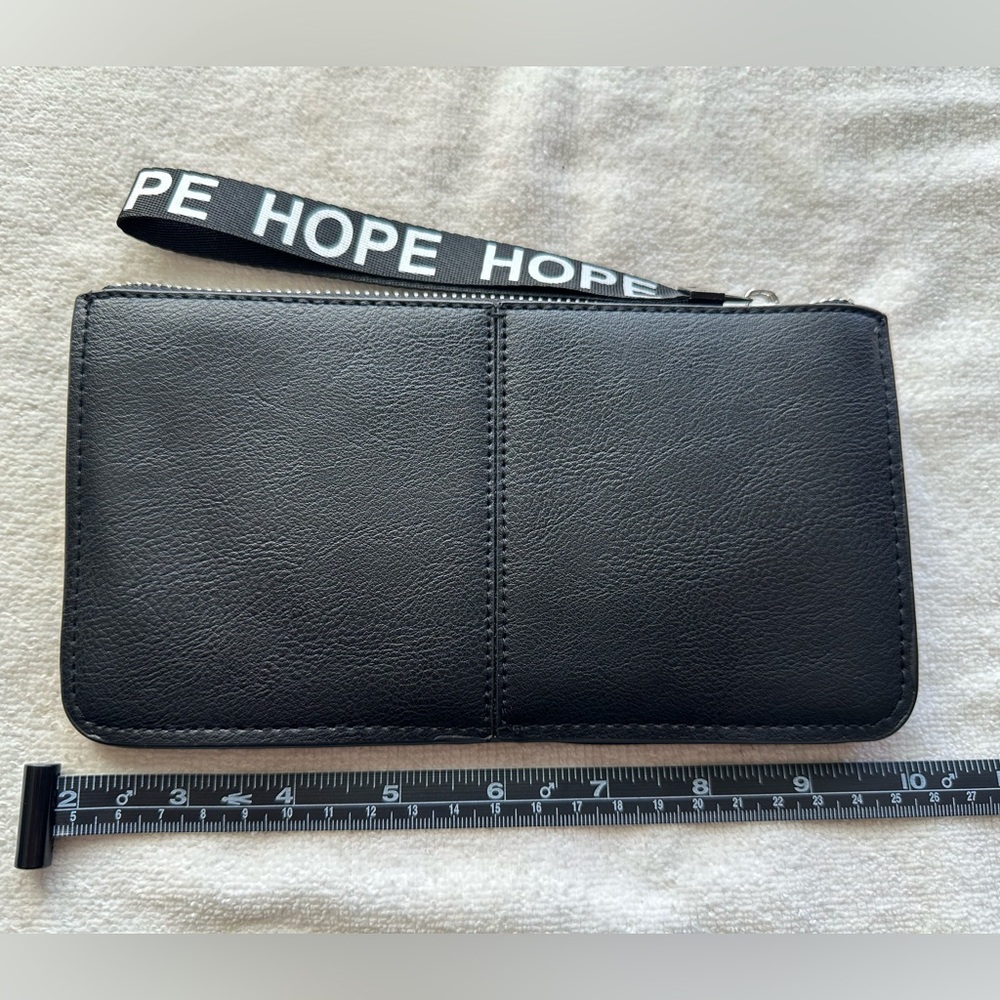 Wristlet - Picture 6 of 7